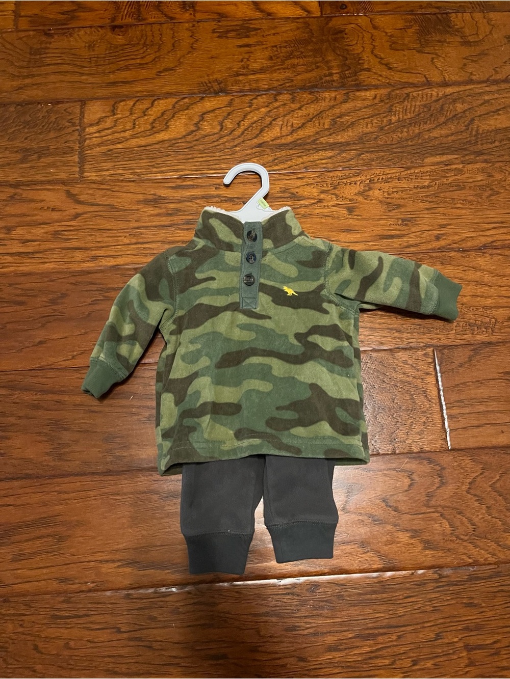 Carters Camo Fleece set NWOT Sz 3 Mo